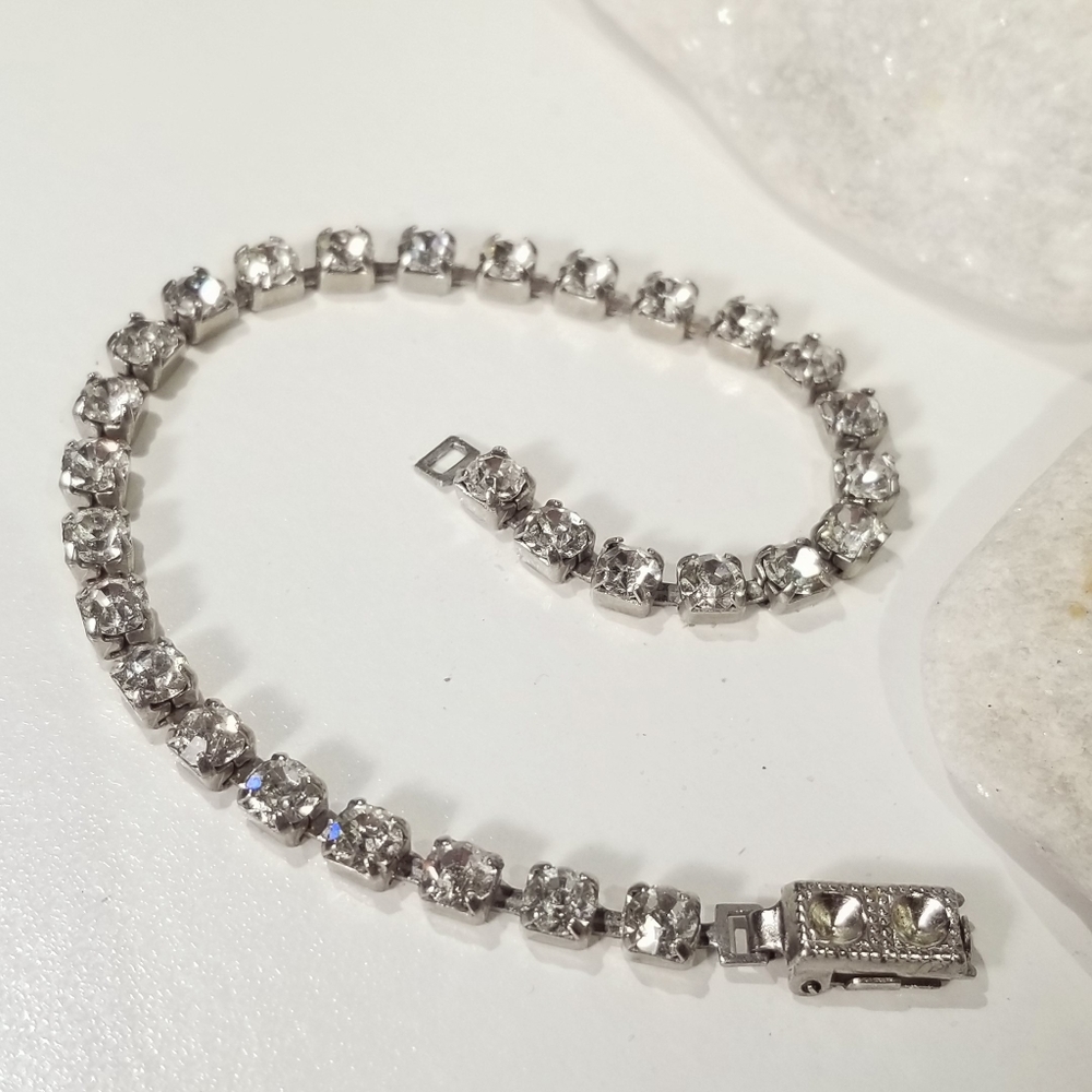 Vintage Rhinestone Bracelet - Picture 1 of 7